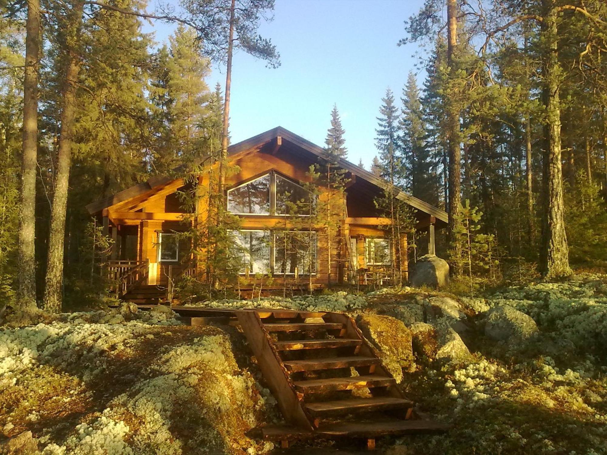 Hyvoelaen Moekit Villa Ahtari Bagian luar foto