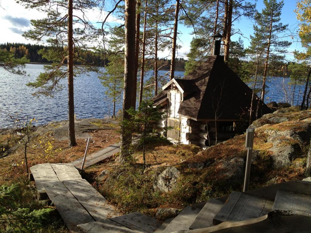 Hyvoelaen Moekit Villa Ahtari Bagian luar foto