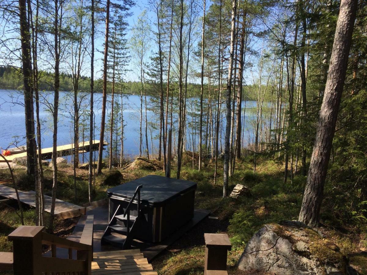 Hyvoelaen Moekit Villa Ahtari Bagian luar foto