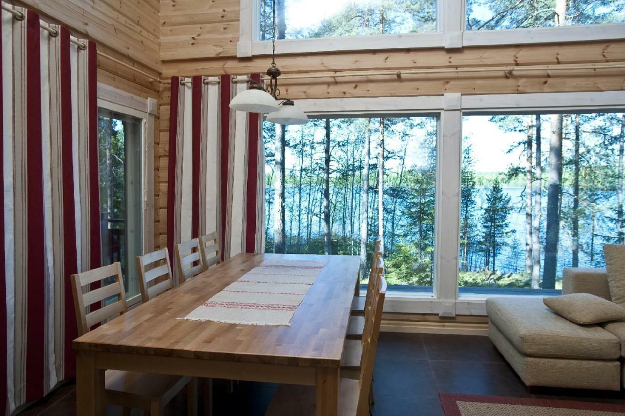 Hyvoelaen Moekit Villa Ahtari Bagian luar foto