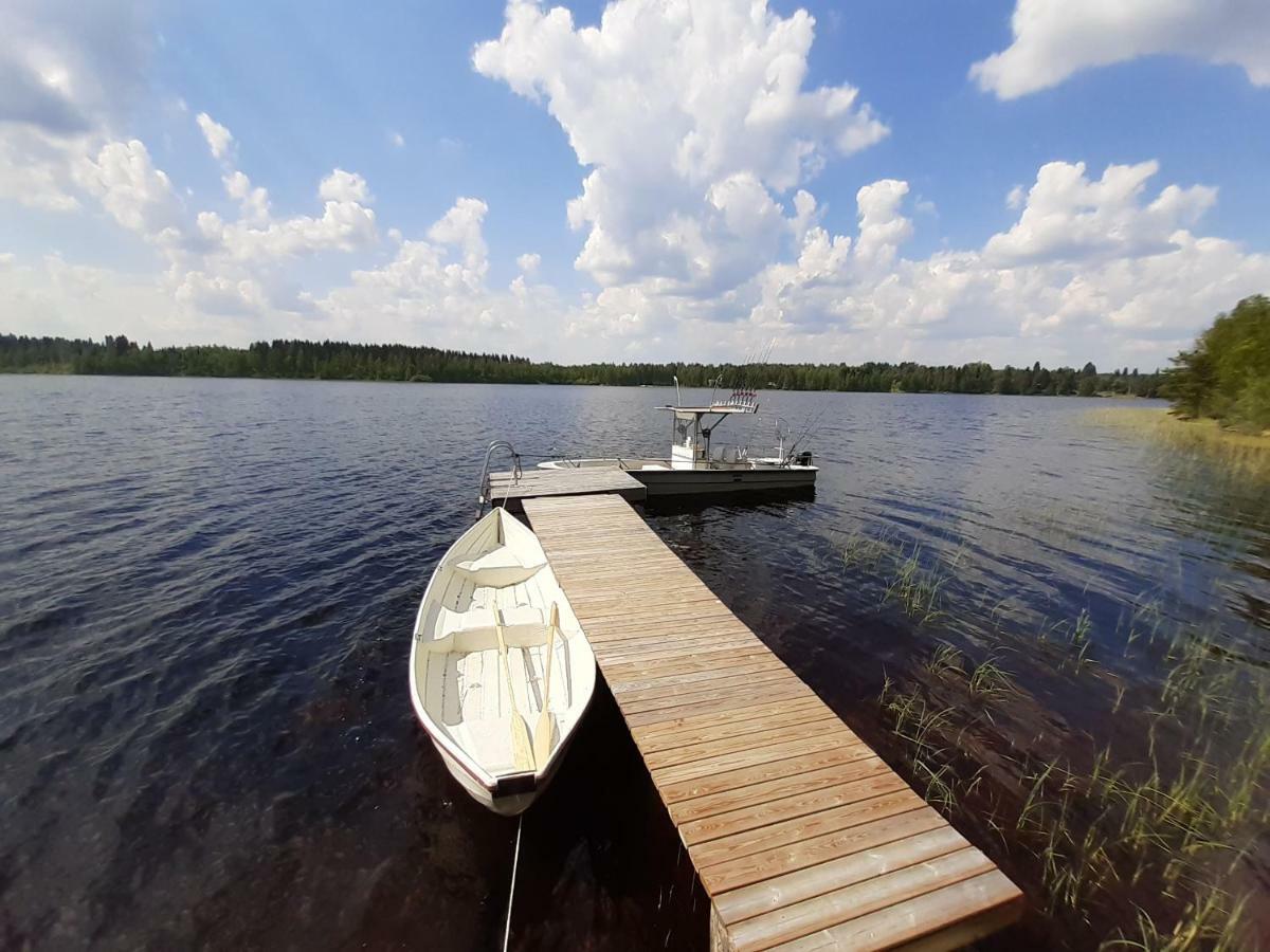 Hyvoelaen Moekit Villa Ahtari Bagian luar foto